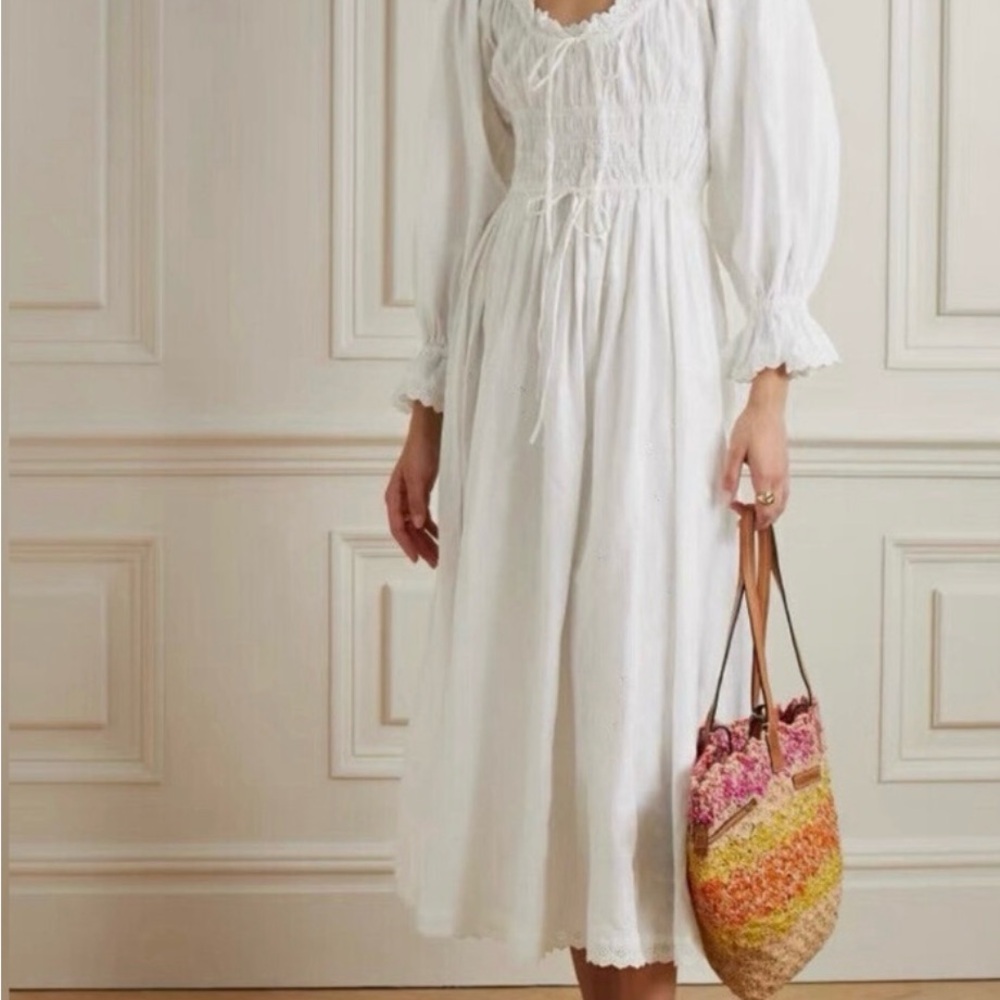Doen Elegant White Long Sleeve Dress